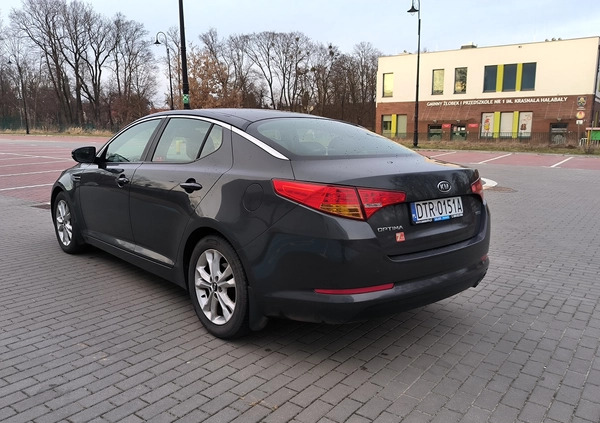 Kia Optima cena 28900 przebieg: 280000, rok produkcji 2011 z Trzebnica małe 137